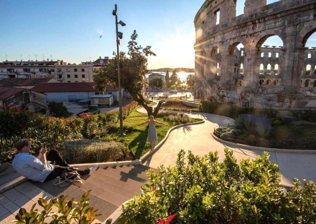 Apartmani Delas 2 Pjescana Uvala Exterior foto