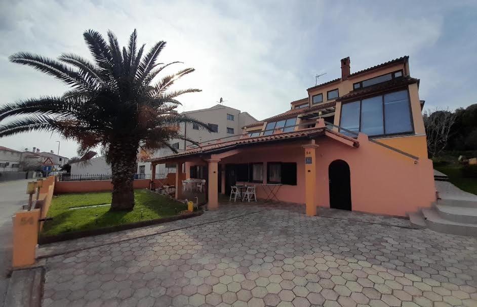 Apartmani Delas 2 Pjescana Uvala Exterior foto