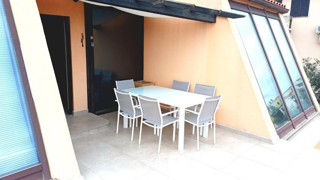 Apartmani Delas 2 Pjescana Uvala Exterior foto