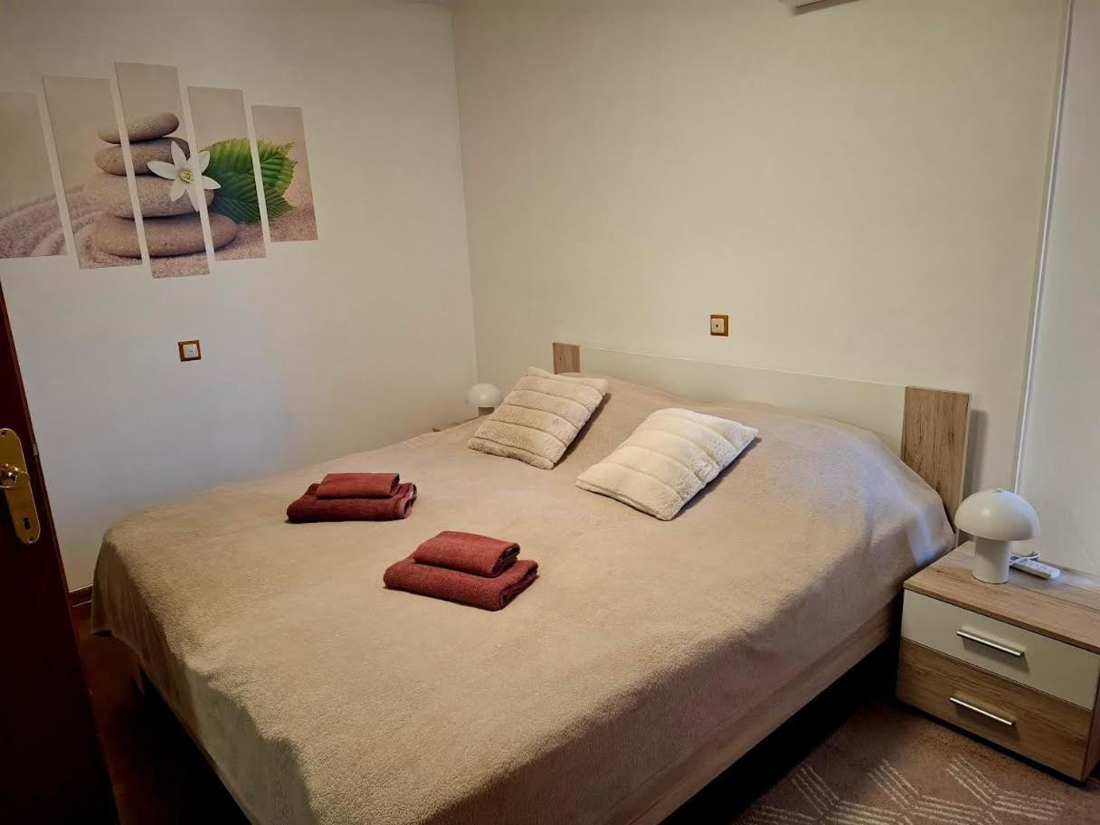 Apartmani Delas 2 Pjescana Uvala Exterior foto