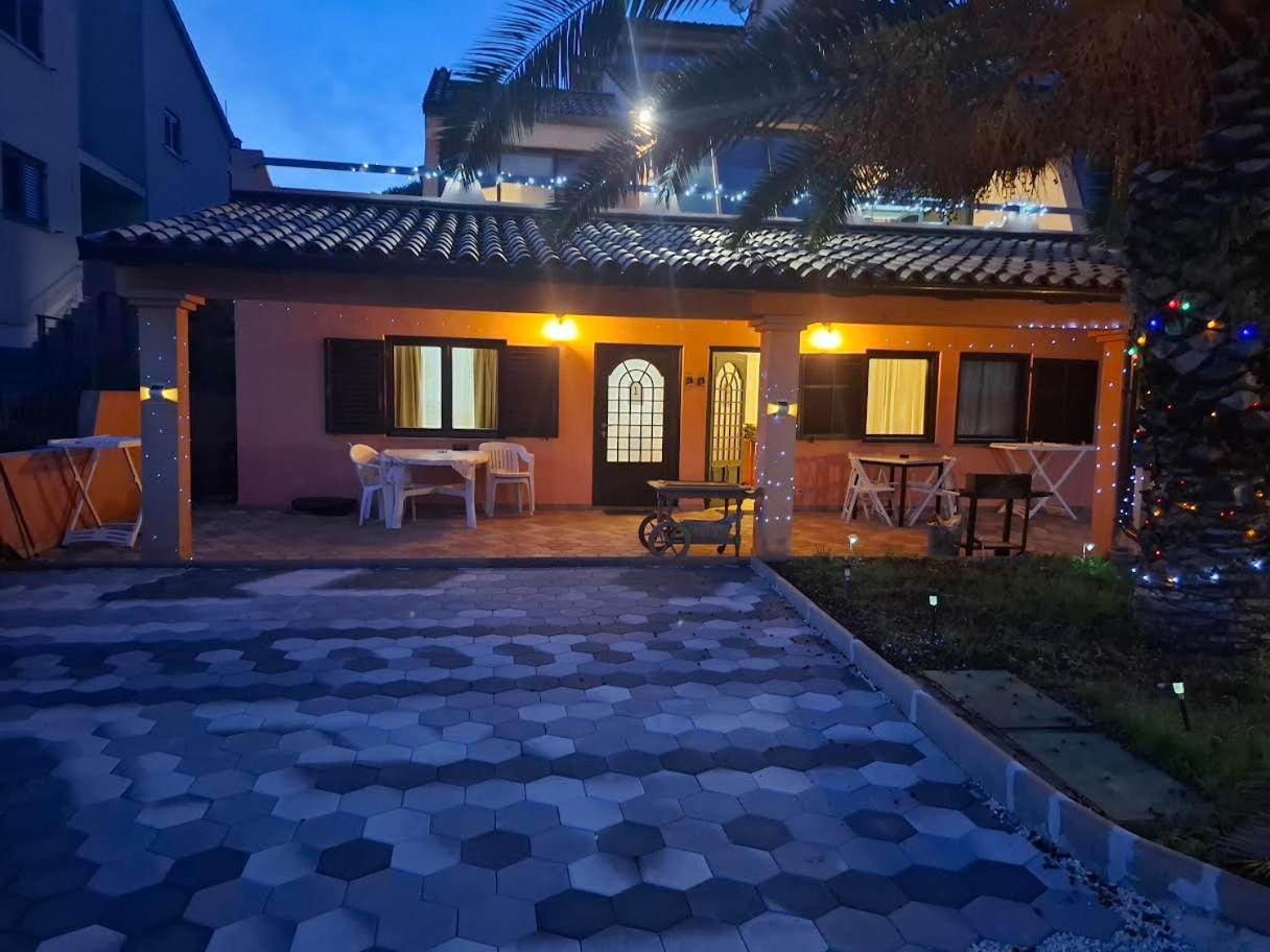 Apartmani Delas 2 Pjescana Uvala Exterior foto